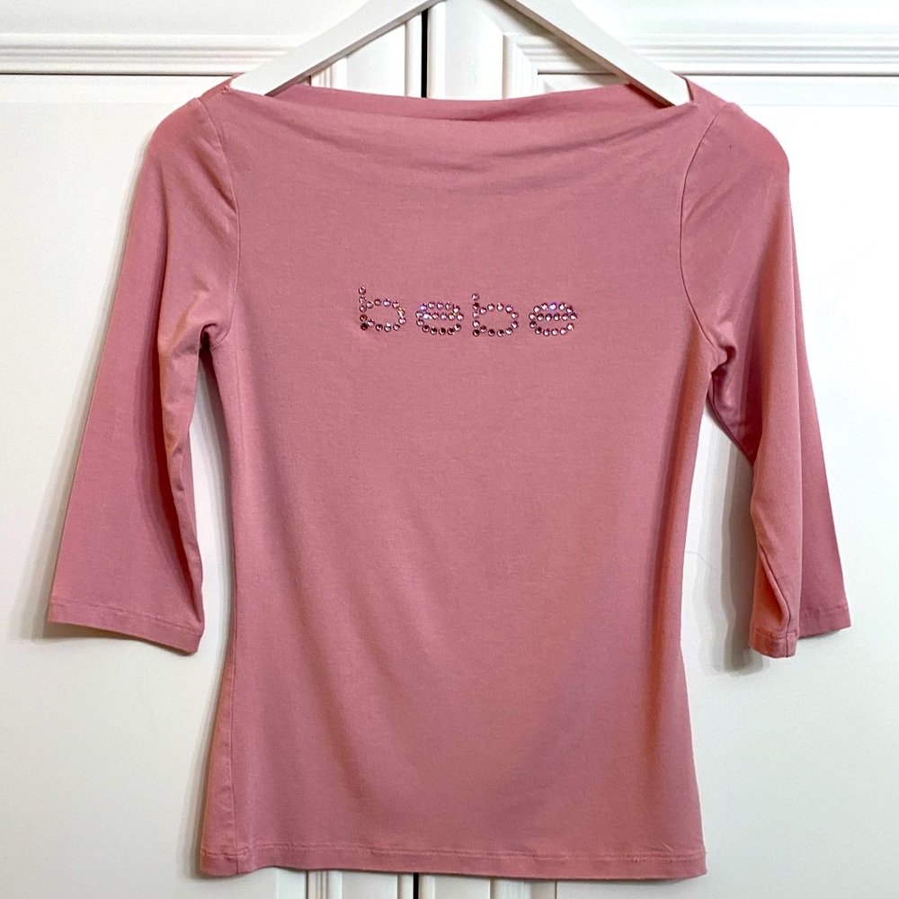 Bebe Women’s Size XS Pink Boat Neck 3/4 Sleeve Top “Bebe” in Rhinestones Front